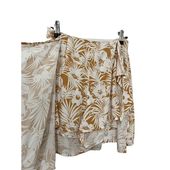 L Space Hermosa Floral Wrap Skort Size XS Yellow Seaside Escape Tropical Beachy - Picture 3 of 7